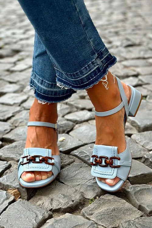 Azzurra | Sandaler med kustnära elegans