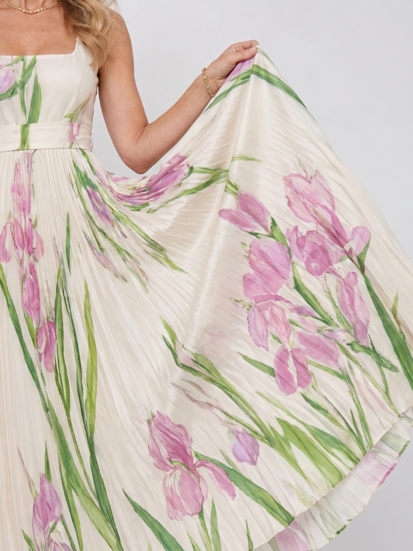Satin Midi Klänning utan Ärmar med Fyrkantig Urringning och Eleganta Fållar
