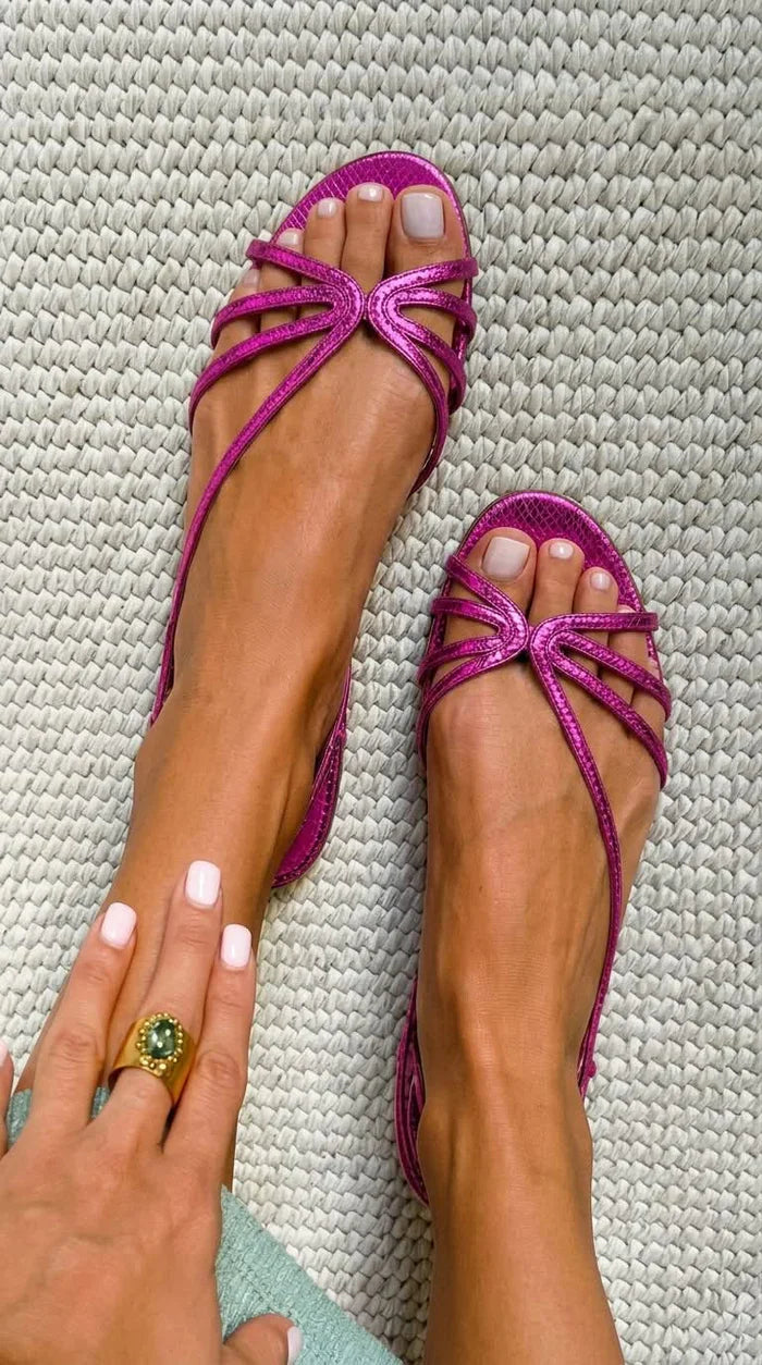 BIANCA | GINEVRA-SANDALER I GULD – SOMMARENS ELEGANSS