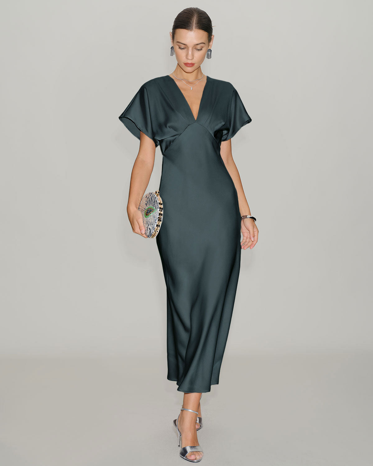 Grågrön Satin Cowl Sleeve Midi Klänning